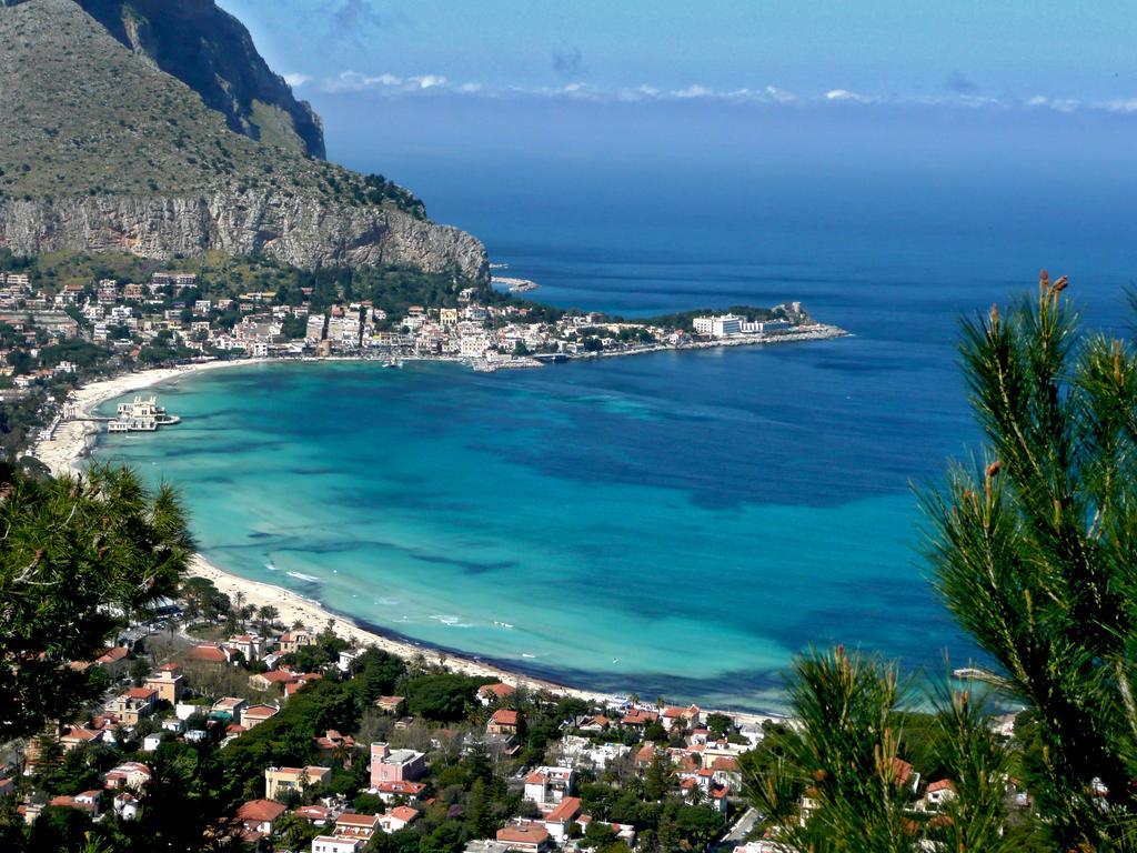 Apartment In A Villa A Mondello Exteriér fotografie